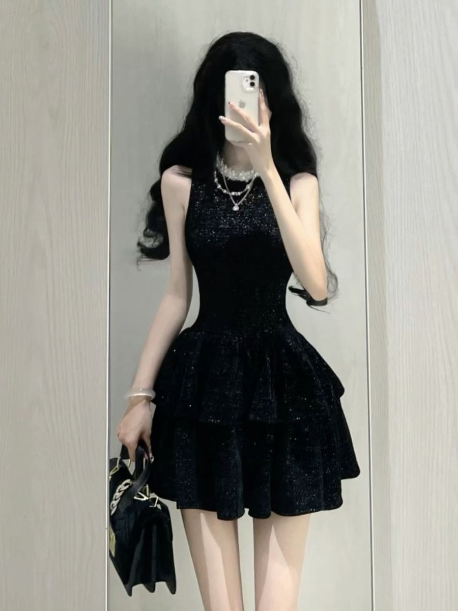 Anh Gai Xinh Mac Vay - Anh Gai Mac Vay Ngan