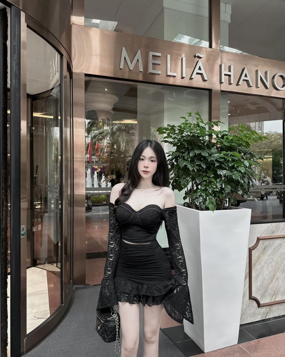 Anh Gai Xinh Mac Vay - Áo Crop Top