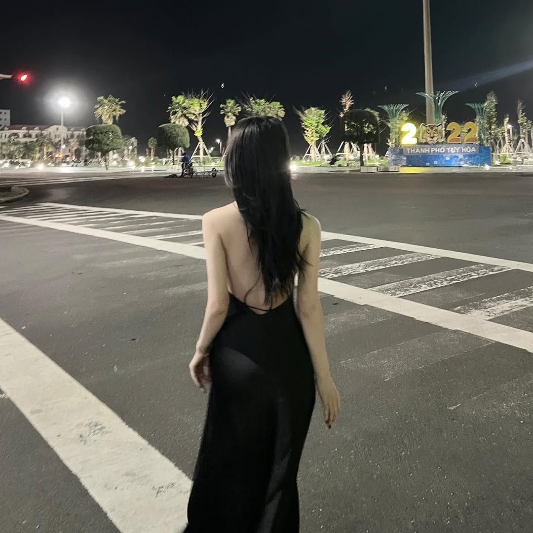 Anh Gai Xinh Mac Vay - Đầm Dài