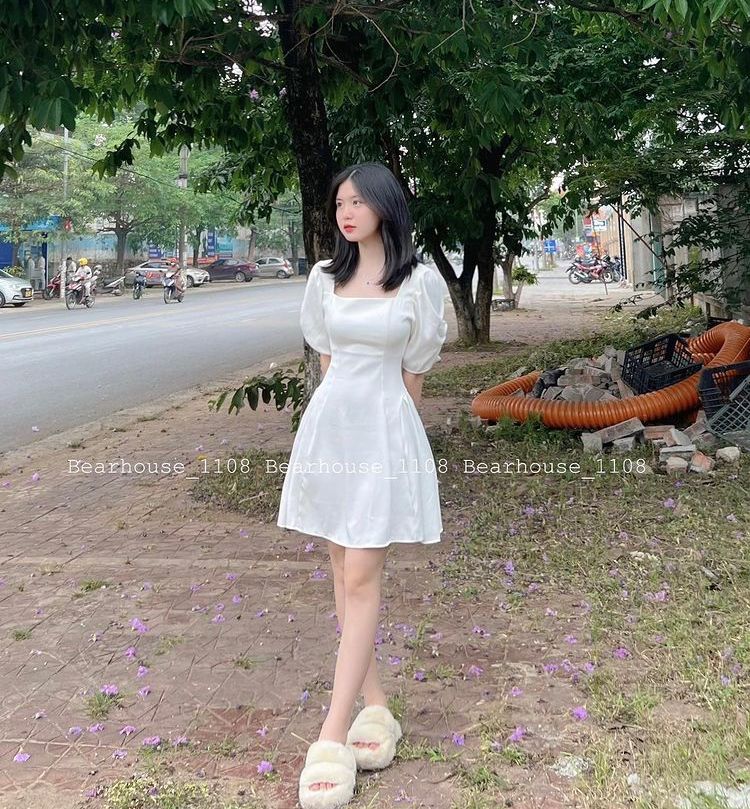 Anh Gai Xinh Mac Vay - Cô Gái Trẻ