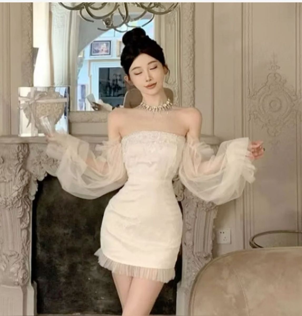Anh Gai Xinh Mac Vay - Cô Gái Trẻ