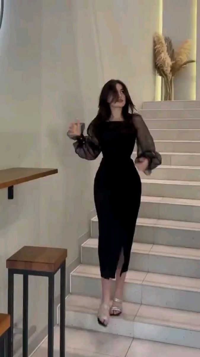 Anh Gai Xinh Mac Vay - Cầu Thang
