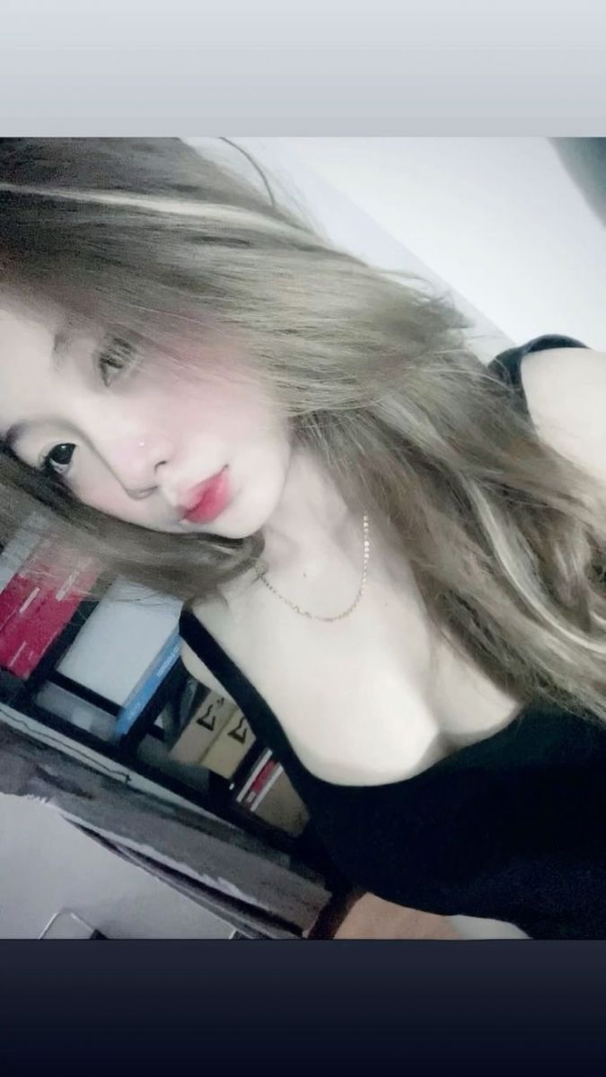 Anh Gai Xinh Mac Vay - Gái Xinh Không Mặc Áo