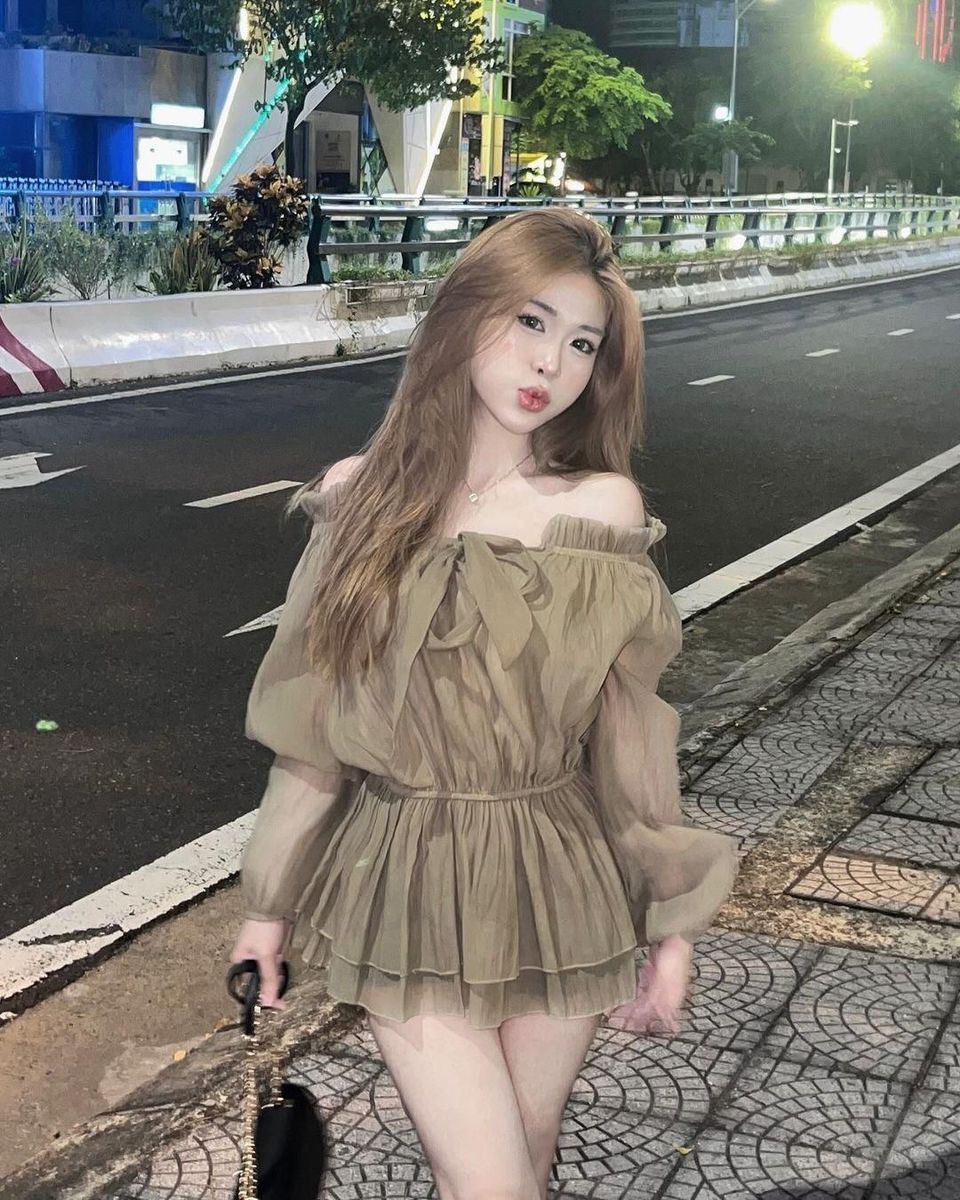 Anh Gai Xinh Mac Vay - Áo Blouse