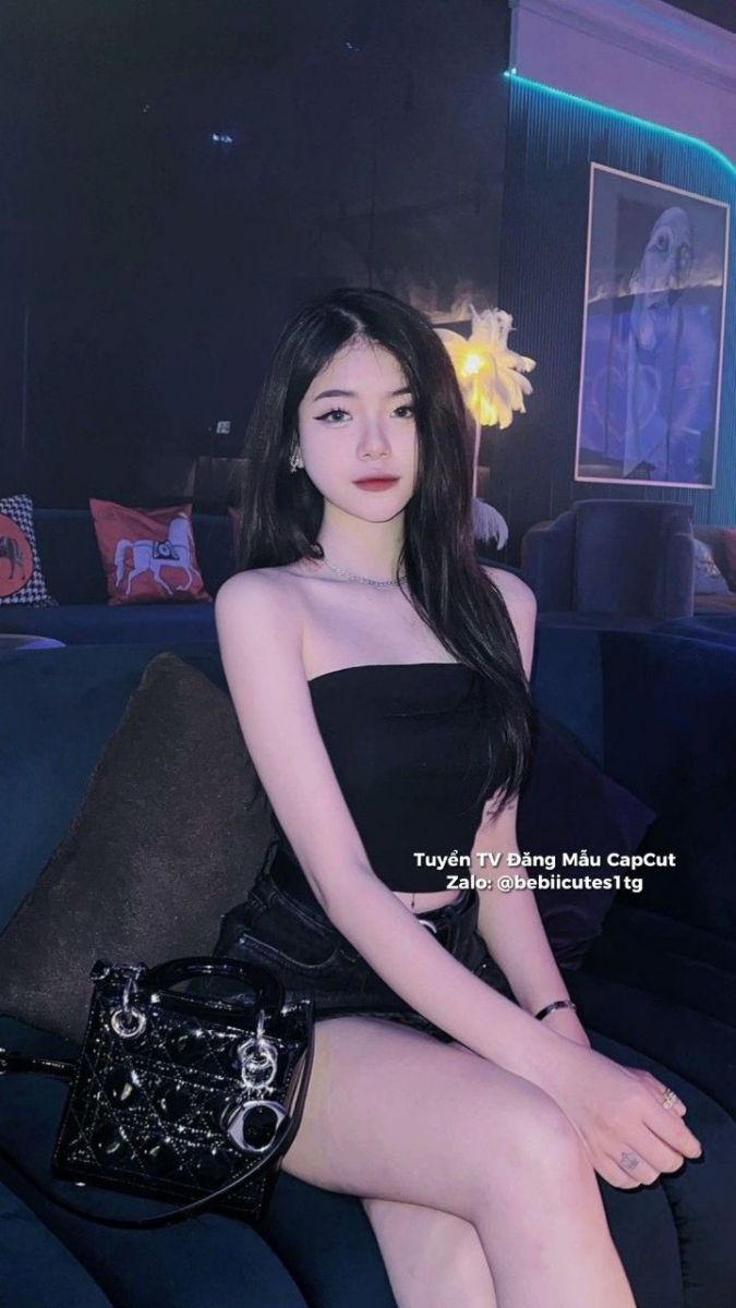 Anh Gai Xinh Mac Vay - Áo Croptop