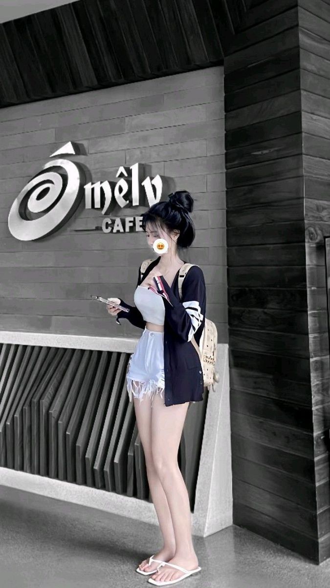 Anh Gai Xinh Mac Vay - Áo Khoác