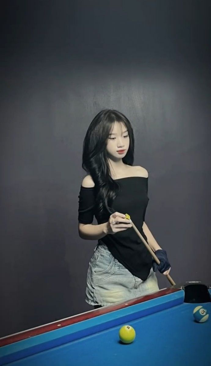 Anh Gai Xinh Mac Vay - Áo Phông