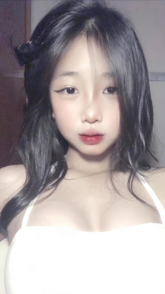 Gái Xinh Che Mặt