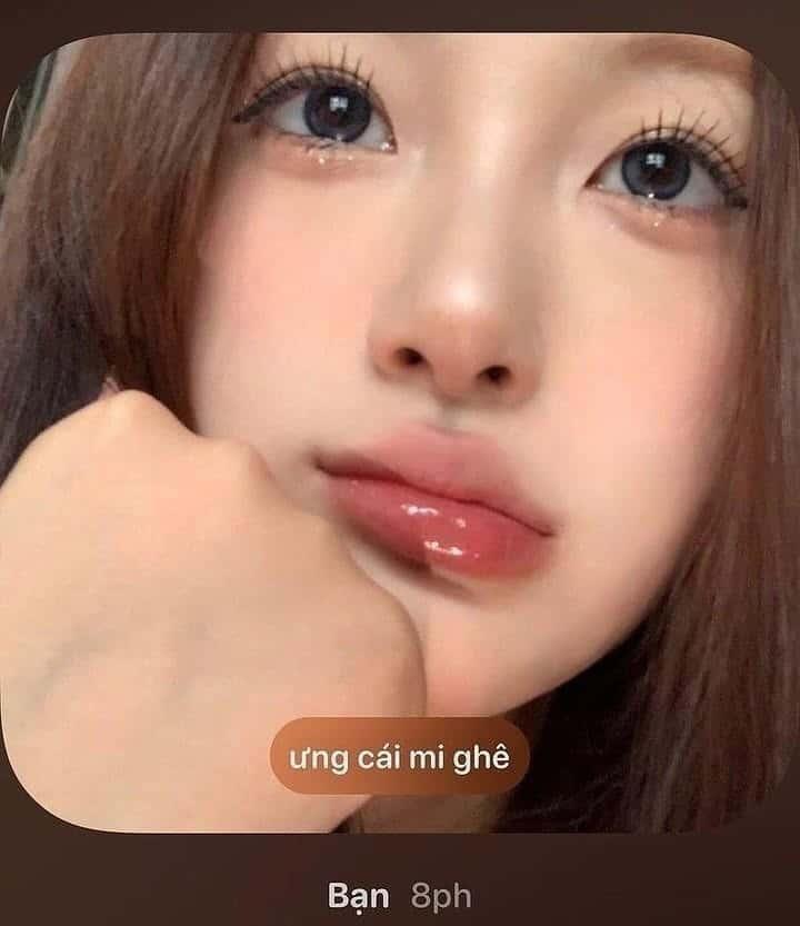 Gái Xinh Với Mặt Xinh Và Biểu Cảm