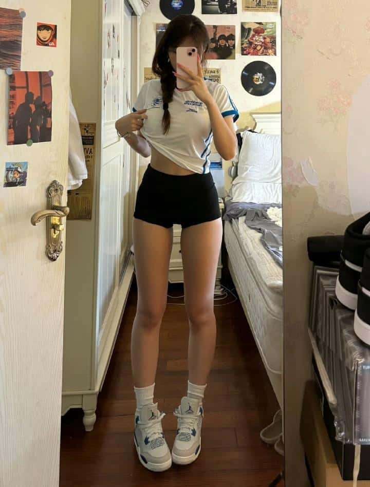 Ảnh chân gái đẹp, dáng gái xinh và gái cute xinh