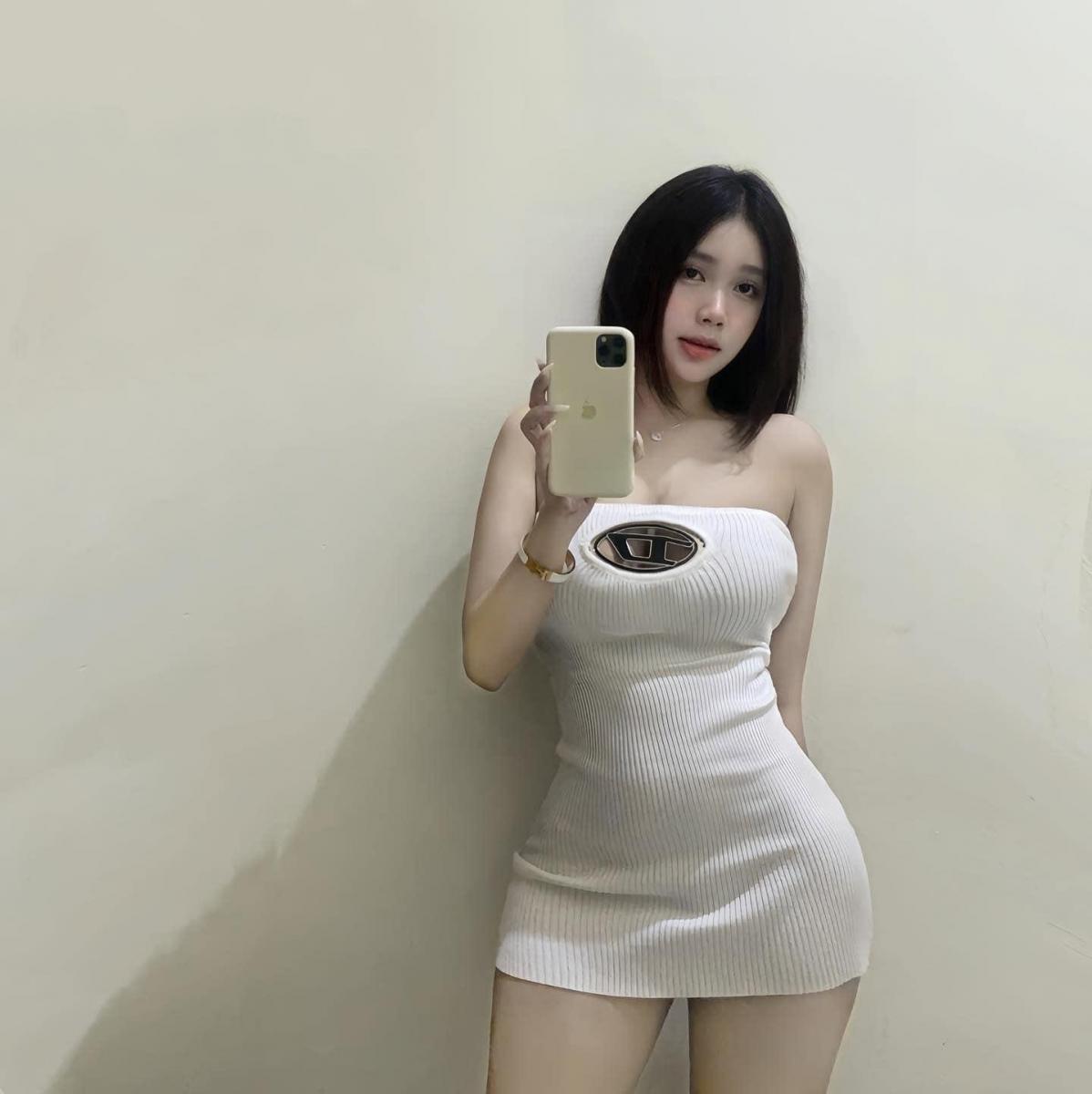 Ti Gái Xinh Ngực To Duy Thật Lưng Ngực Gái Xinh