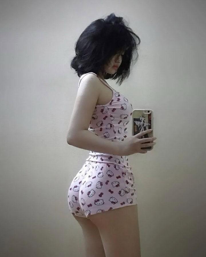 Gái Xinh Mặc Áo Ngủ