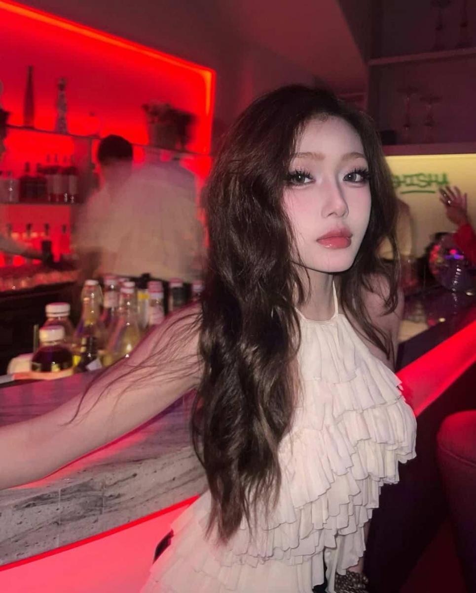Ảnh Gái Xinh Mặc Đồ Thời Trang Hồng Đẹp