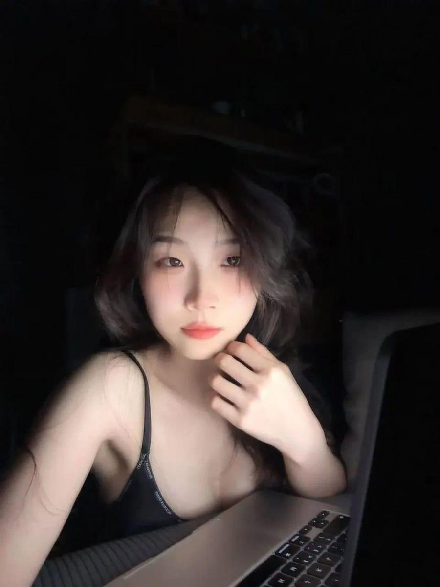 Hình nền đẹp gái xinh tóc ngắn, ảnh gái cute tóc ngắn