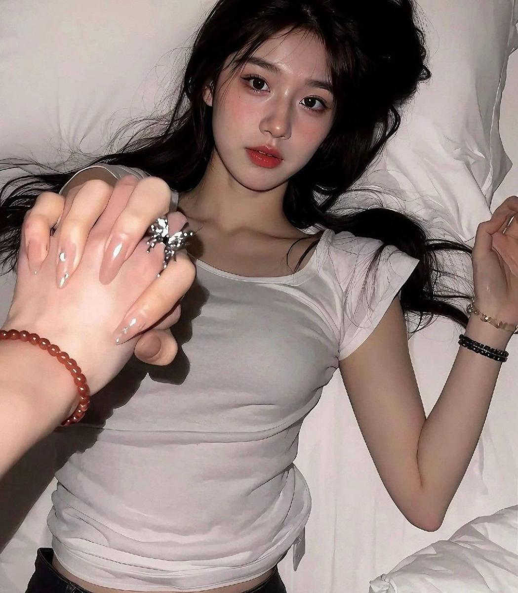 Ảnh gái xinh đẹp với tóc đen, sắc đẹp Việt Nam