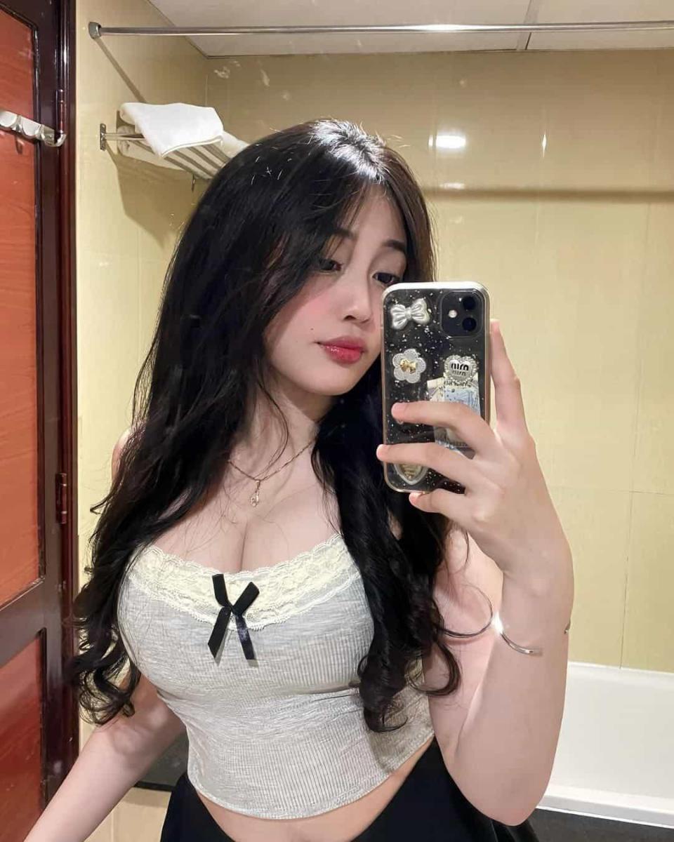Gái Xinh Cute Tóc Đen