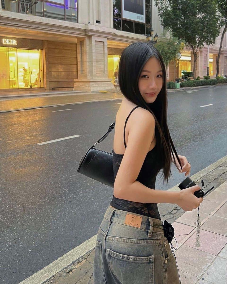 Bộ ảnh gái xinh áo trắng không ảo đẹp mắt