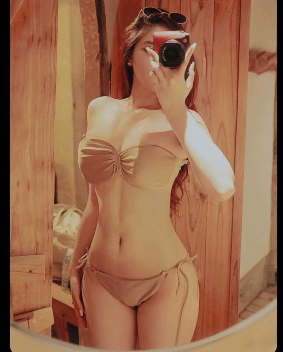 Ảnh gái xinh mặc bikini đẹp nhất 2023