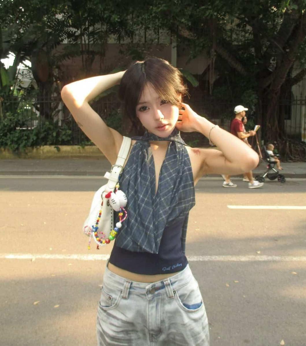Ảnh gái xinh mặc quần jean và quần đùi đẹp