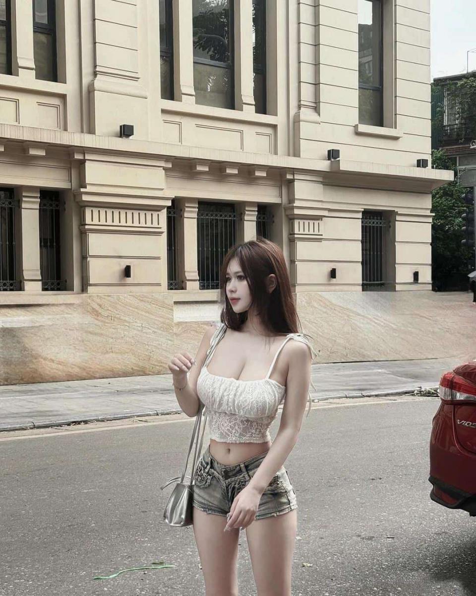 Gái Xinh Đẹp Thời Trang Đùi