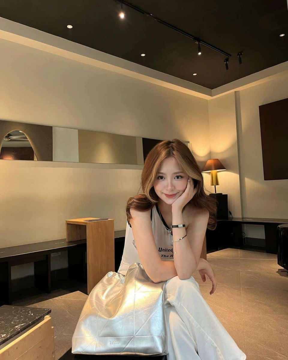 Gái xinh mặc bikini màu trắng - Thiết kế thời trang người mẫu