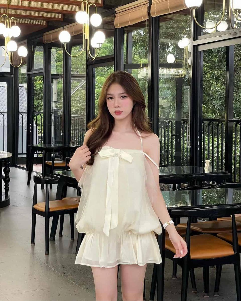 Hình gái xinh cute trong thời trang đầm thật lưng