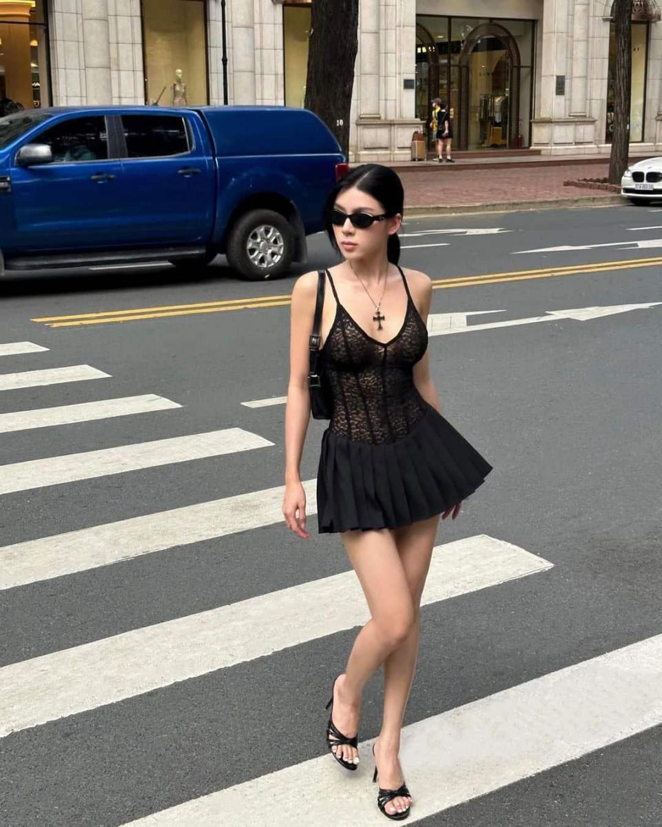 Ảnh gái xinh mặc bikini trắng sexy và thời trang đẹp