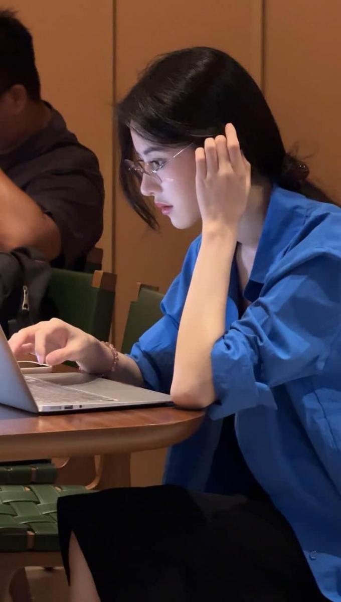 Gái Xinh Nóng Bỏng Quyến Rũ Với Dáng Ngon