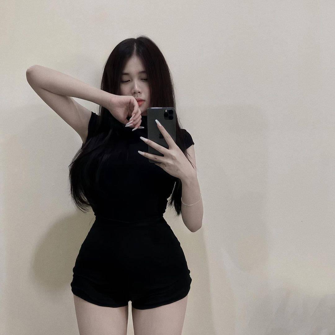 Gái xinh hot trong bộ sưu tập thời trang mới