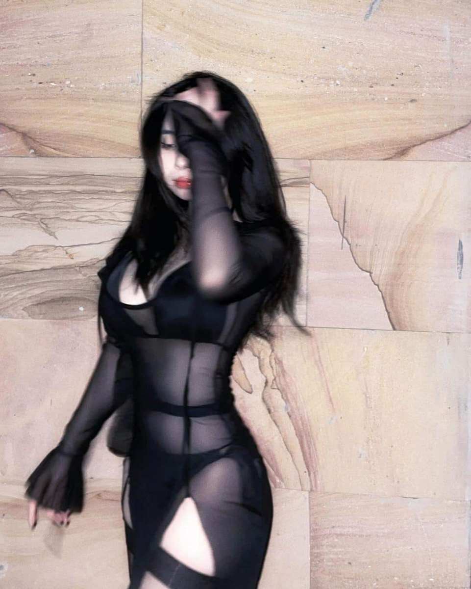Ảnh gái xinh cosplay đẹp với ngực to và tóc đen
