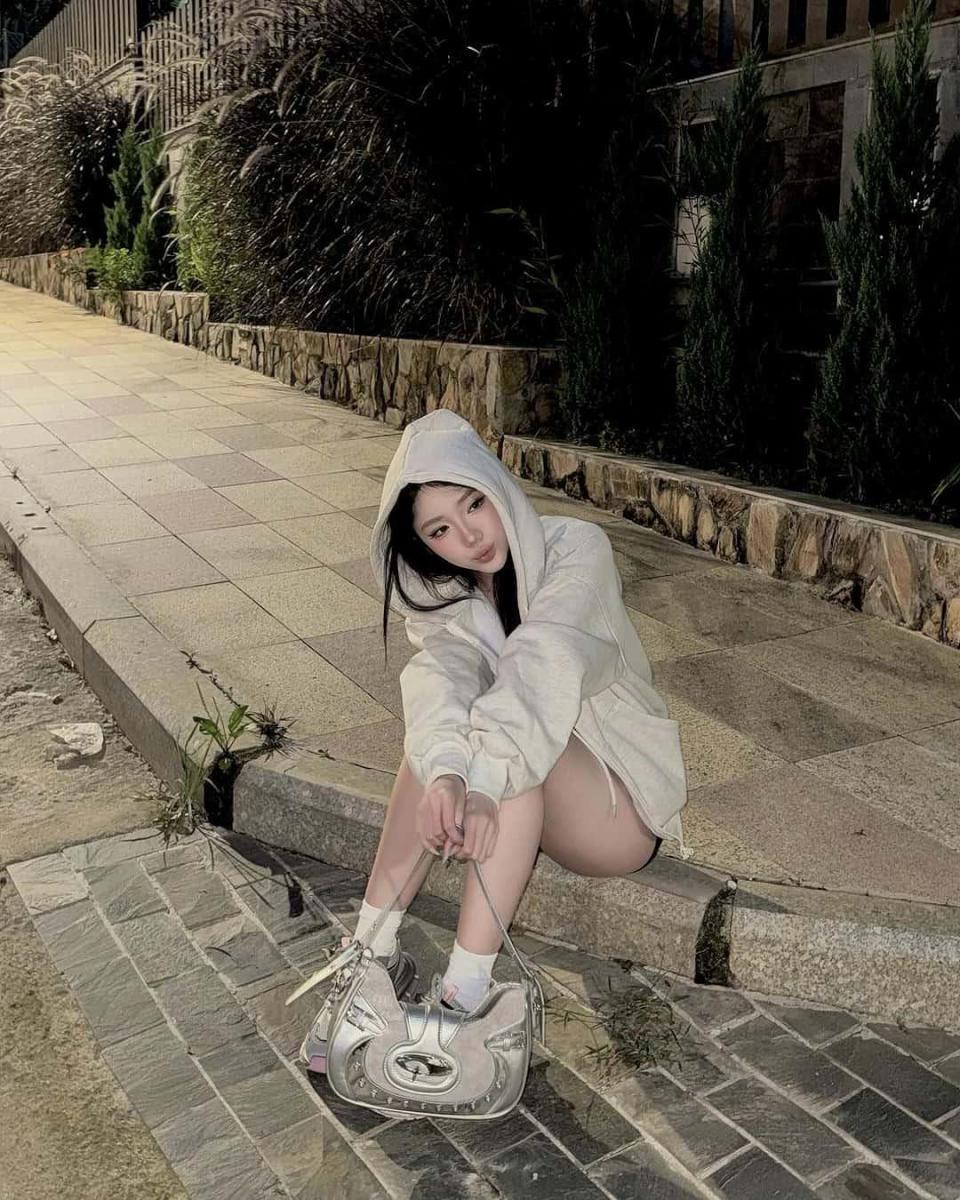 Gái xinh 18z - Hình đẹp gái xinh ngực to