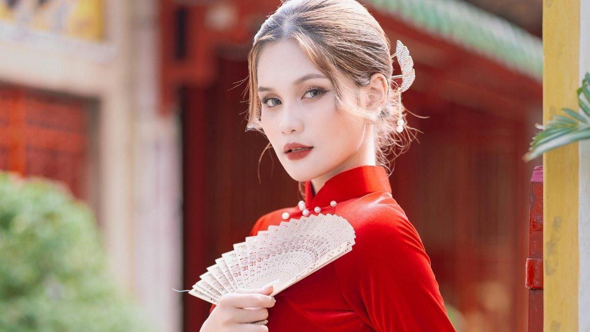 Hình ảnh các cô gái xinh đẹp trong bộ sưu tập