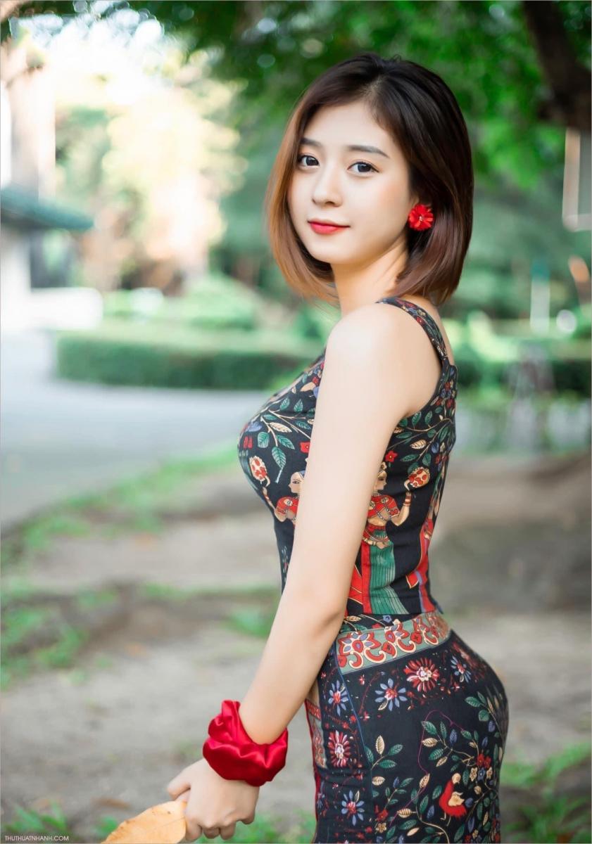 Hình các cô gái xinh đẹp trong sắc đẹp mới