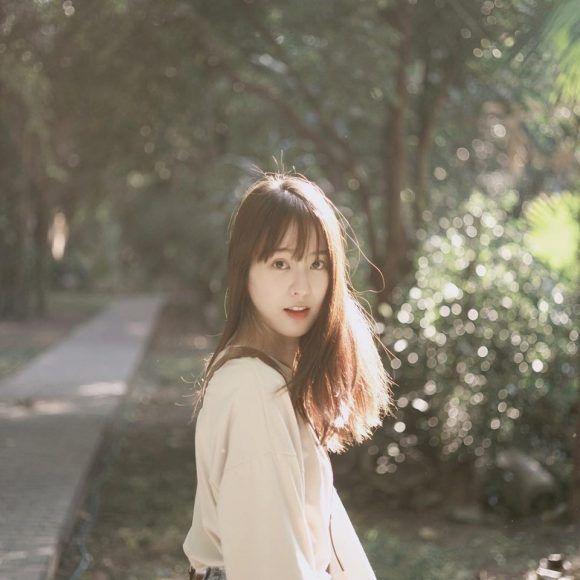Gái xinh tóc dài đẹp ngắm gái Facebook