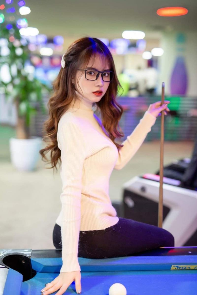 Gái Xinh Hở Bạo Trong Bộ Bikini