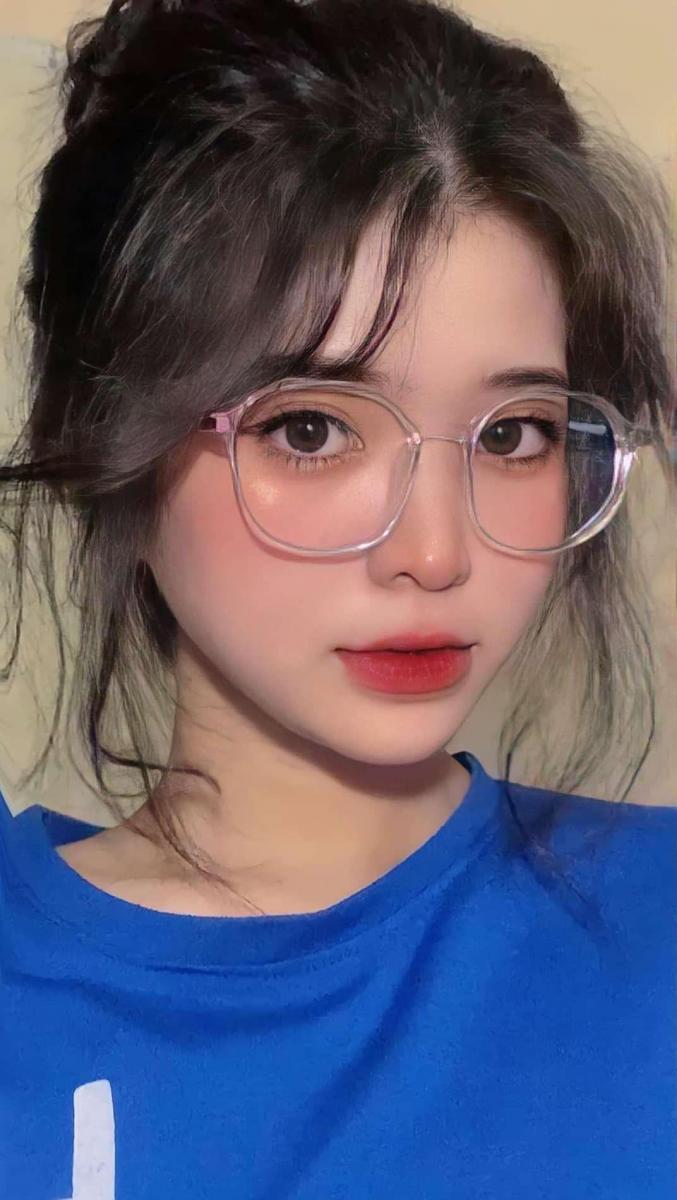 Gái xinh cởi kính, gái xinh douyin đẹp