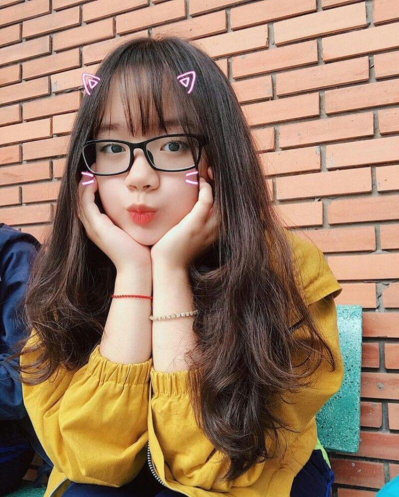 Ảnh gái xinh đẹp đeo mắt kính - Hình ảnh ấn tượng