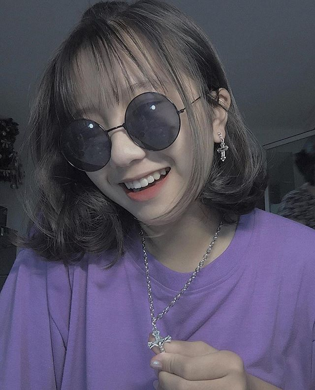 Hình gái xinh 2k đeo kính thời trang