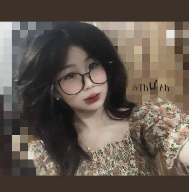 Ảnh con gái đeo mắt kính xinh đẹp
