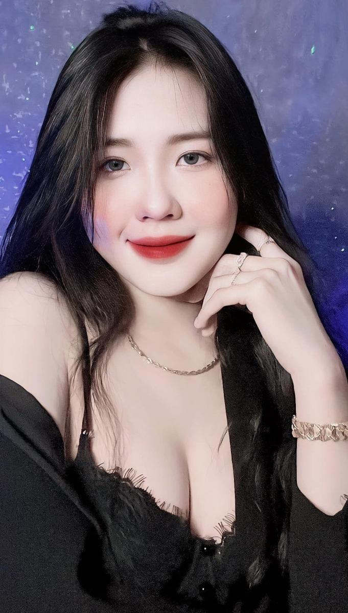 Ảnh gái xinh k 9 đeo kính long mày mới