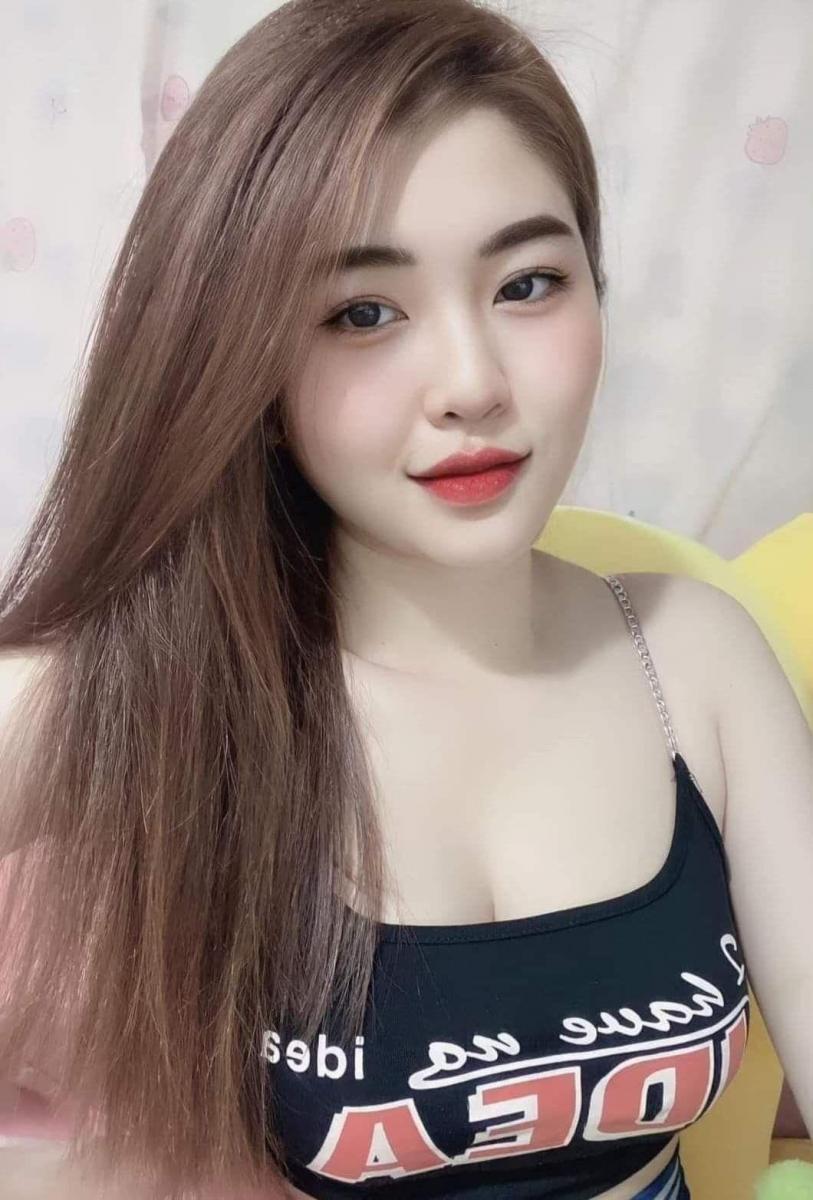 Gái Xinh Tóc Ngắn Cute Đeo Kính, Ảnh Gái Nóng