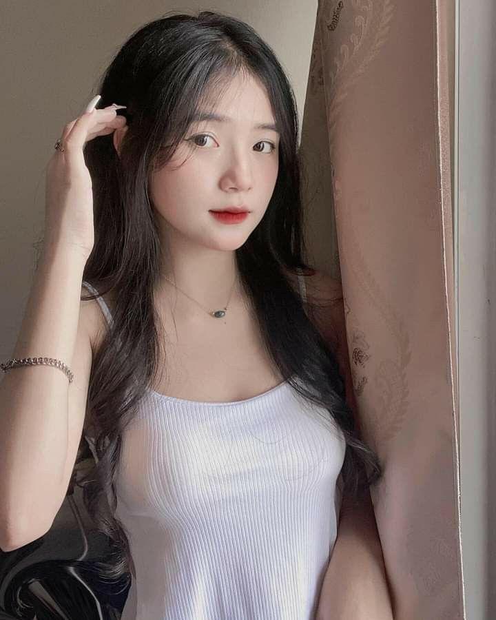 Ảnh gái xinh dáng đẹp đeo kính mới sắc đẹp cô gái