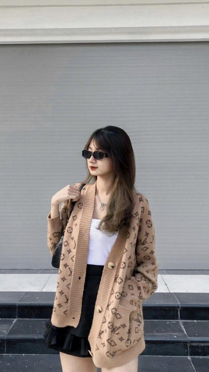 Ảnh gái xinh mặc áo yếm sexy ngày Tết