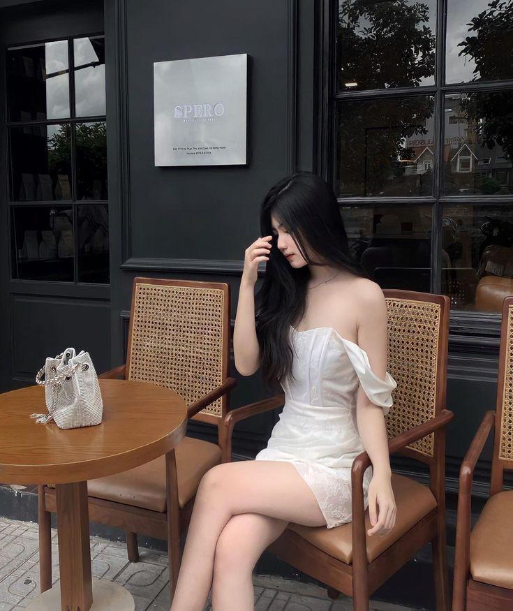 Ảnh gái xinh đeo kính tròn thời trang đẹp