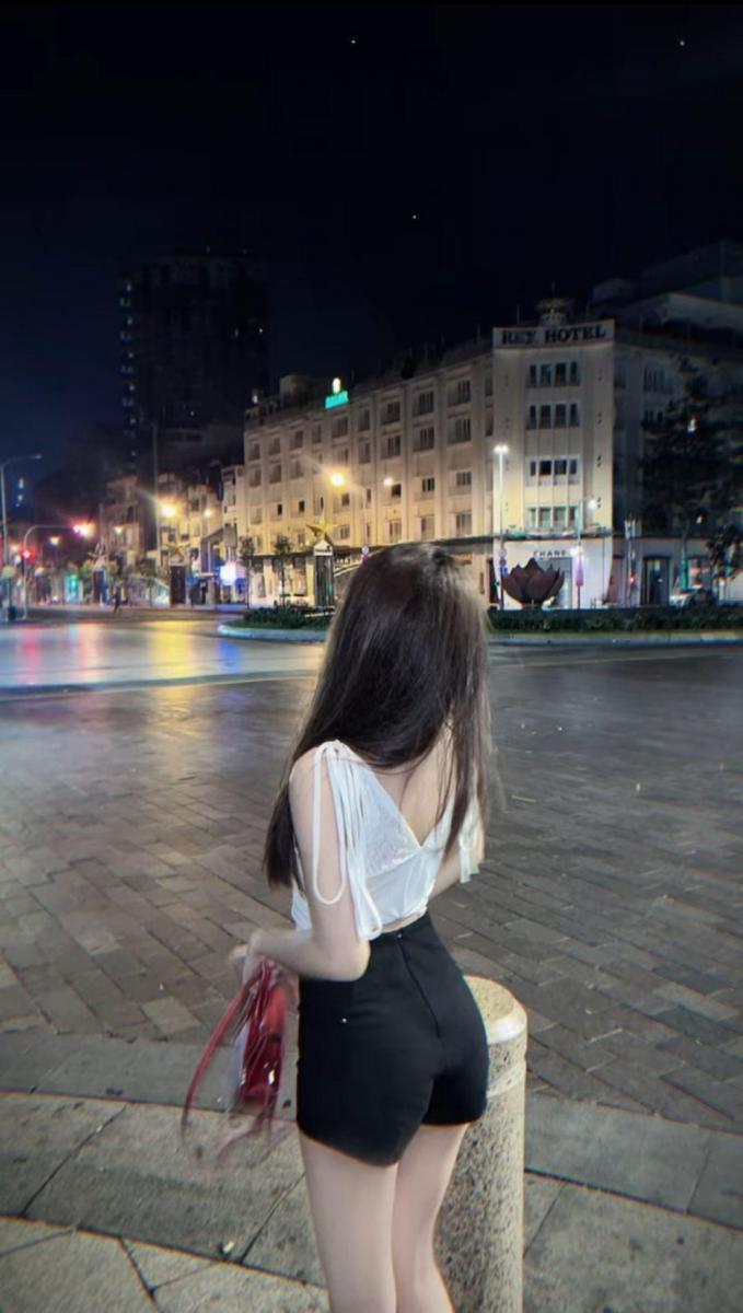 Ảnh gái xinh đeo thời trang đẹp ngầu