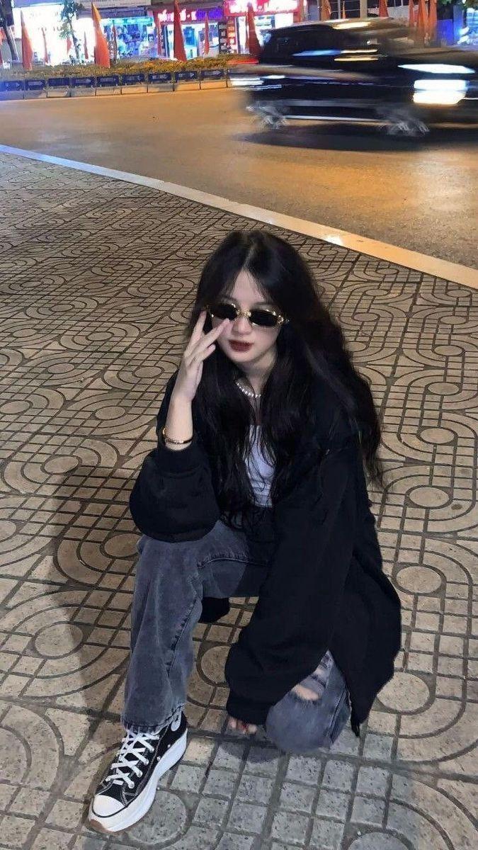 Gái xinh đeo mắt kính ngầu trong thời trang