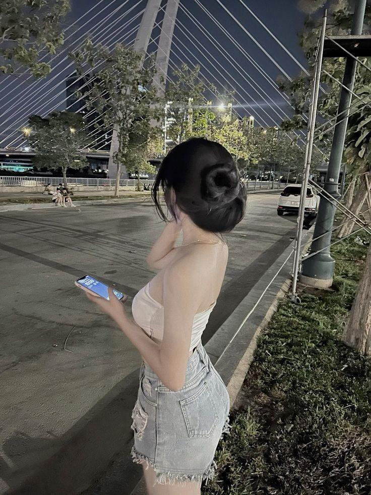 Ảnh gái xinh không mặc áo đẹp trong áo sơ mi
