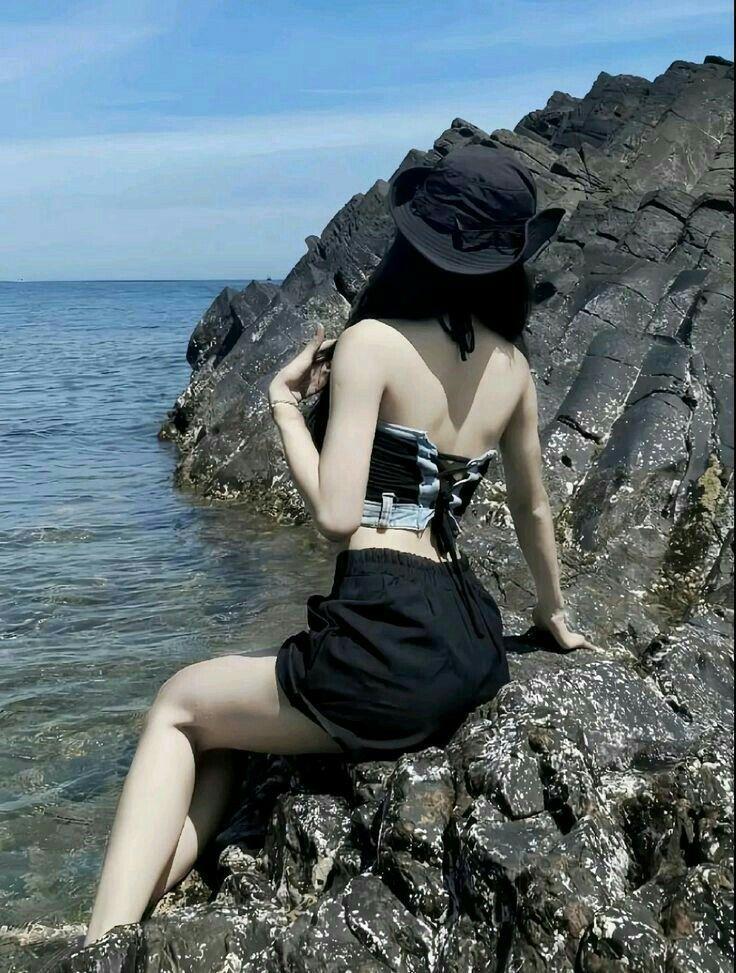 Ảnh nền gái xinh sexy đẹp thời trang mùa hè