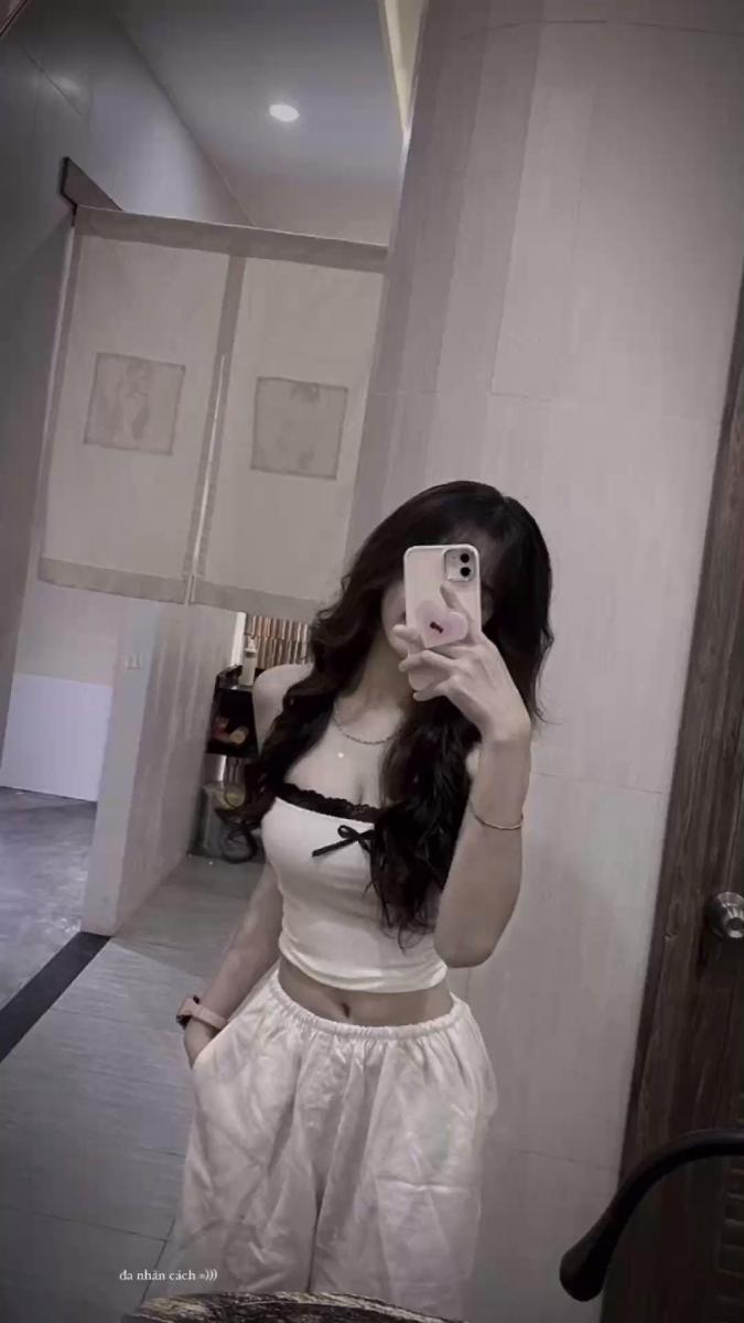Gái xinh 2k11, 2k12, 2k13 và tóc đen thật lung linh