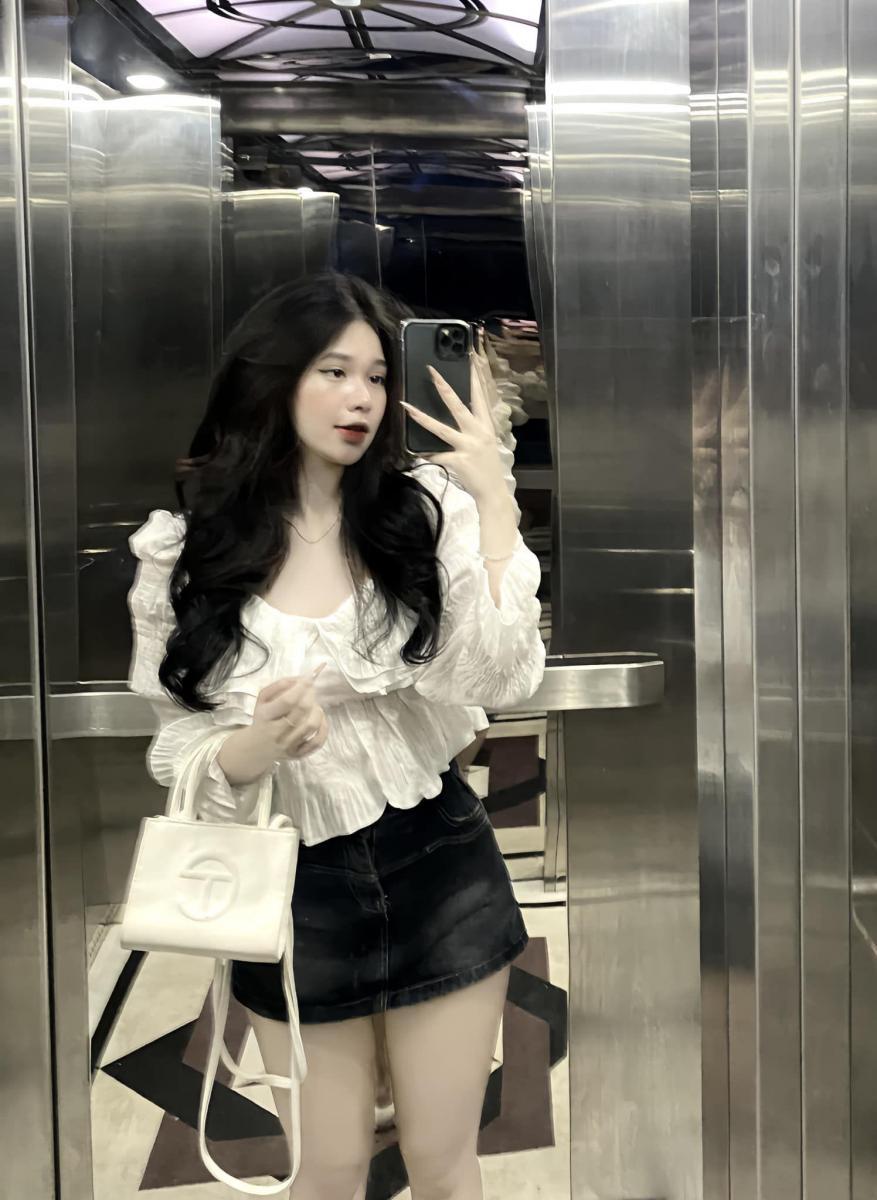 Gái đẹp tóc dài ngầu trong thời trang cá tính